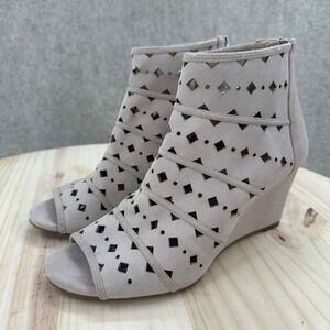 Michael Michael Kors Uma Wedge Sandals 9 Taupe Suede Laser Cut Open Toe Booties